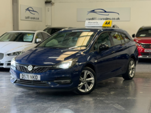 2022 Vauxhall Astra 1.5 Turbo D Sri Nav in Blue — image 4