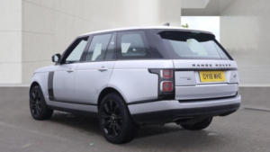 2018 Land Rover Range Rover 2.0 P400e 12.4kwh Vogue in Silver — image 3