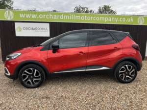 2017 Renault Captur 0.9 Dynamique S Nav Tce 90 in Red — image 3