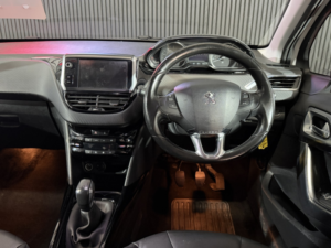 2015 Peugeot 2008 1.6 Bluehdi Allure in White — image 3