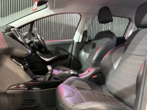 2015 Peugeot 2008 1.6 Bluehdi Allure in White — image 6