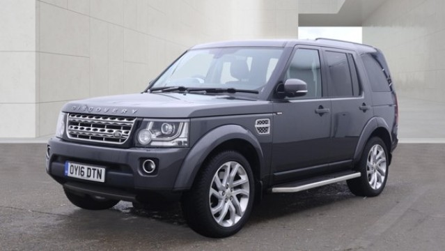 2016 Land Rover Discovery 4 3.0 Sd V6 Hse in Grey — image 1