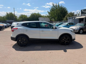 2014 Nissan Qashqai 1.5 Dci Acenta Premium 2WD Euro 5 (s/s) 5dr in White — image 6