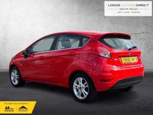 2016 Ford Fiesta 1.0 T Ecoboost Zetec in Red — image 6