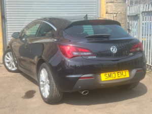 2013 Vauxhall Astra Gtc 1.4t Sri Coupe 3dr Petrol Auto Euro 5 (140 Ps) in Black — image 2