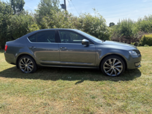 2014 Skoda Octavia 2.0 Tdi Laurin & Klement in Grey — image 4