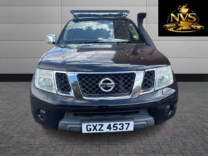 2014 Nissan Navara 2.5 Dci Tekna in Black — image 2