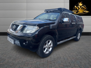 2014 Nissan Navara 2.5 Dci Tekna in Black — image 3