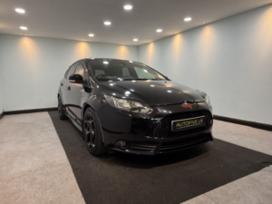 2012 Ford Focus 2.0 T Ecoboost St-2 in Black — image 2