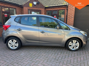 2013 Hyundai Ix20 1.6 Crdi Active Euro 5 (s/s) 5dr in Grey — image 6
