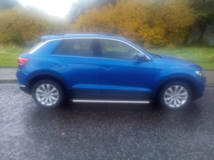 2018 Volkswagen T-Roc 1.0 Tsi Se in Blue — image 2