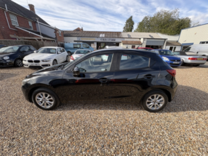 2017 Mazda Mazda2 1.5 Skyactiv-G Se-L Nav in Black — image 6