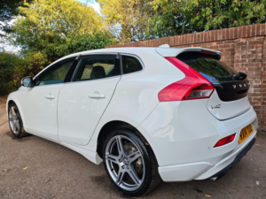2014 Volvo V40 1.6 T4 Se Lux Nav Powershift Euro 5 (s/s) 5dr in Other — image 2