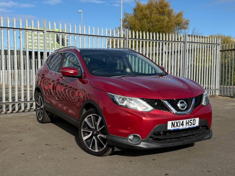 2014 Nissan Qashqai 1.5 Dci Tekna SUV 5dr Diesel Manual 2WD Euro 5 (s/s) (110 Ps) in Red — image 1
