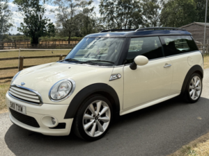 2011 MINI Clubman 1.6 Cooper Clubman in White — image 4