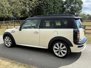 2011 MINI Clubman 1.6 Cooper Clubman in White — image 6