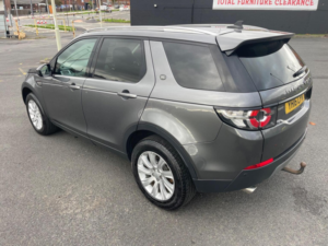 2016 Land Rover Discovery Sport 2.0 Td4 Se Tech Auto 4WD Euro 6 (s/s) 5dr in Grey — image 2