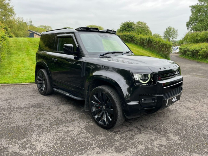 2022 Land Rover Defender 3.0 D250 Mhev Hard Top SUV 3dr Diesel Auto 4WD Swb Euro 6 (s/s) (250 Ps) in Black — image 1