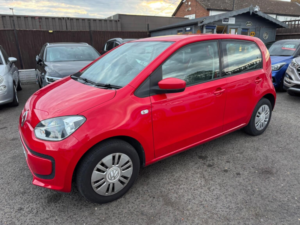 2016 Volkswagen Up! 1.0 Move Up! Euro 6 5dr in Red — image 5