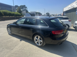 2012 Audi A4 Avant 2.0 Tdie Se Technik in Black — image 4