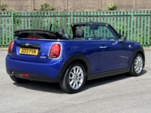 2019 MINI Convertible 1.5 Convertible Cooper Classic in Blue — image 4