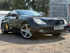 2009 Mercedes-Benz Cls 3.0 Cls350 Cdi Coupe 7g-Tronic 4dr in Black — image 2