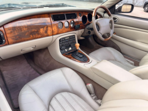 2002 Jaguar Xk8 4.0 2dr in Silver — image 2
