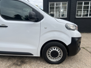 2022 Peugeot Expert 2.0 Bluehdi 1400 Professional Premium in White — image 6