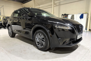 2022 Nissan Qashqai 1.3 Dig-T Mhev Acenta Premium Xtron Euro 6 (s/s) 5dr in Black — image 2