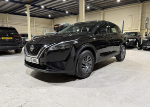 2022 Nissan Qashqai 1.3 Dig-T Mhev Acenta Premium Xtron Euro 6 (s/s) 5dr in Black — image 4