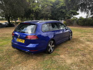 2017 Volkswagen Golf 2.0 Tsi Bluemotion Tech R Estate 310bhp 4x4,fsh in Blue — image 4