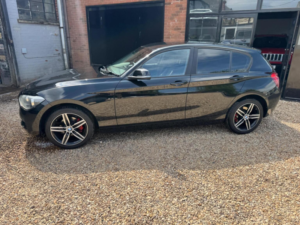 2014 BMW 1 Series 2.0 118d Sport Euro 5 (s/s) 5dr in Black — image 4