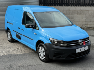 2016 Volkswagen Caddy Maxi 2.0 Tdi C20 Bluemotion Tech Startline in Blue — image 6
