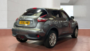 2016 Nissan Juke 1.2 Dig-T N-Connecta Euro 6 (s/s) 5dr in Grey — image 5