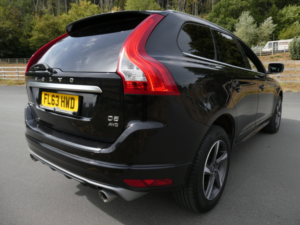 2013 Volvo Xc60 2.4 D5 R-Design Nav SUV 5dr Diesel Geartronic AWD Euro 5 (215 Ps) in Black — image 3