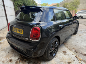 2018 MINI Hatch 1.5 5-Door Hatch Cooper Sport in Black — image 5