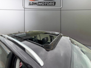2013 Volkswagen Touran 1.4 Tsi Se DSG Euro 5 5dr Sunroof in Purple — image 2