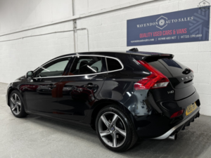 2015 Volvo V40 1.6 R-Design D2 (115hp) in Black — image 4