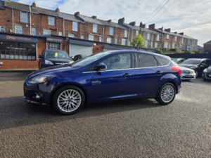 2014 Ford Focus 1.6 Tdci Zetec Navigator in Blue — image 4