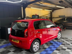 2016 Volkswagen Up! 1.0 Take Up! in Red — image 5