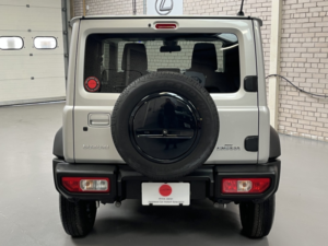 2025 Suzuki Jimny 1.5 Jc Sz5 Allgrip 4WD Automatic 4 SEAT in Silver — image 4