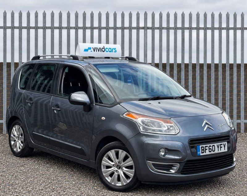 2010 Citroen C3 Picasso 1.6 Hdi Exclusive Euro 5 5dr in Grey — image 1
