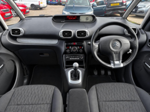 2010 Citroen C3 Picasso 1.6 Hdi Exclusive Euro 5 5dr in Grey — image 3