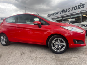 2013 Ford Fiesta 1.0t Ecoboost Zetec Euro 5 (s/s) 3dr in Red — image 4