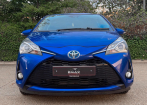 2018 Toyota Yaris 1.5 Vvt-H Design E-CVT Euro 6 (s/s) 5dr in Blue — image 2