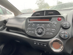 2013 Honda Jazz 1.4 I-Vtec Es Plus in Red — image 3