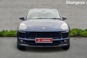 2015 Porsche Macan 2.0t SUV 5dr Petrol Pdk 4WD Euro 6 (s/s) (237 Ps) in Blue — image 2