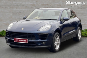 2015 Porsche Macan 2.0t SUV 5dr Petrol Pdk 4WD Euro 6 (s/s) (237 Ps) in Blue — image 3