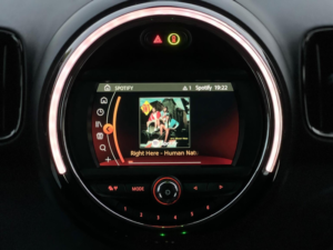 2017 MINI Countryman 1.5 Cooper Auto Euro 6 (s/s) 5dr in White — image 4