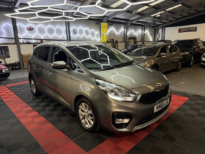 2018 Kia Carens 1.7 Crdi 2 in Silver — image 6